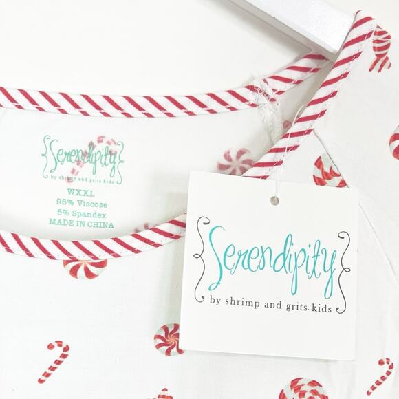 Shrimp and Grits Serendipity Peppermint Pajama Set - Picture 4 of 11